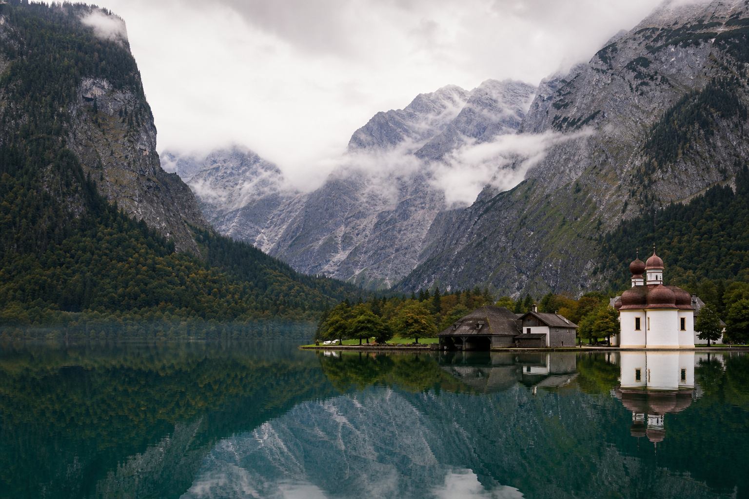 Königssee mit Bergkulisse